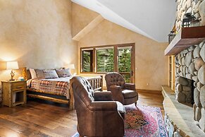 140 Goldenrod Circle by Summit County Mountain Retreats