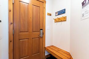 Expedition Station #8598 by Summit County Mountain Retreats