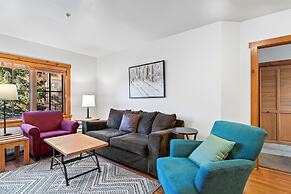 Expedition Station #8598 by Summit County Mountain Retreats