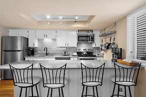 Creekside Condos #A7 by Summit County Mountain Retreats