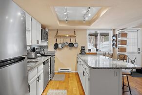 Creekside Condos #A7 by Summit County Mountain Retreats