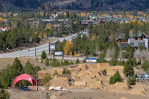 Creekside Condos #A7 by Summit County Mountain Retreats