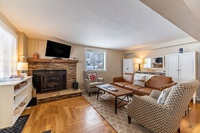 Creekside Condos #A7 by Summit County Mountain Retreats