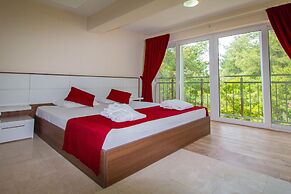 Fethiye Nokta Katranci Suit