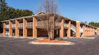 My Home & Suites Toccoa