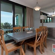 Phoenix on the Bay by Brett Robinson Vacations