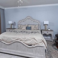 Phoenix on the Bay by Brett Robinson Vacations