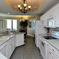 Phoenix on the Bay by Brett Robinson Vacations