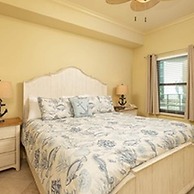 Phoenix on the Bay by Brett Robinson Vacations