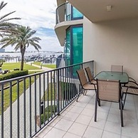 Phoenix on the Bay by Brett Robinson Vacations