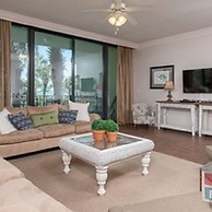 Phoenix on the Bay by Brett Robinson Vacations