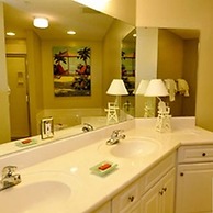 Phoenix on the Bay by Brett Robinson Vacations