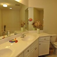 Phoenix on the Bay by Brett Robinson Vacations