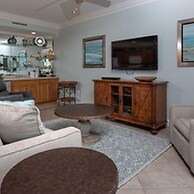 Phoenix on the Bay by Brett Robinson Vacations