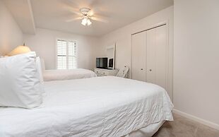 Phoenix East by Brett Robinson Vacations