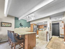 Wh405 Wheeler House 3 Bedroom Condo by RedAwning