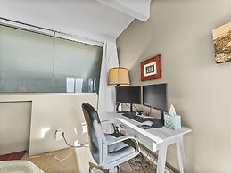 Wh405 Wheeler House 3 Bedroom Condo by RedAwning