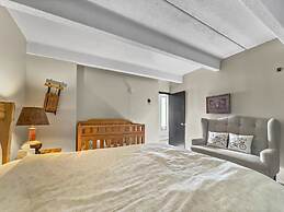 Wh405 Wheeler House 3 Bedroom Condo by RedAwning