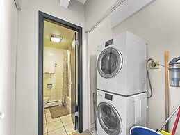 Wh405 Wheeler House 3 Bedroom Condo by RedAwning