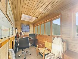 Wh405 Wheeler House 3 Bedroom Condo by RedAwning