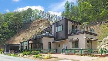 Chungnam Cheong-yang Ekohillinghauseu