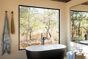 Sasi Bush Lodge