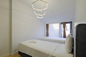 Petek Residence by NewInn