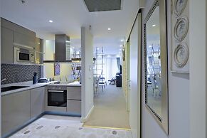 Petek Residence by NewInn