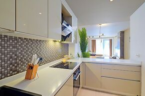 Petek Residence by NewInn