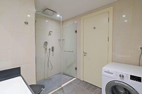 Petek Residence by NewInn