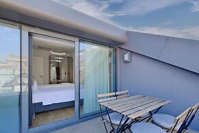 Petek Residence by NewInn