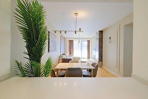 Petek Residence by NewInn