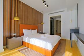 Petek Residence by NewInn