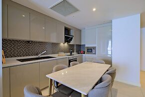 Petek Residence by NewInn