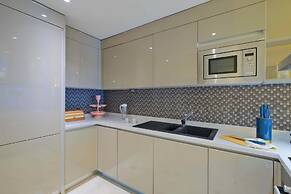 Petek Residence by NewInn