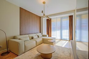 Petek Residence by NewInn