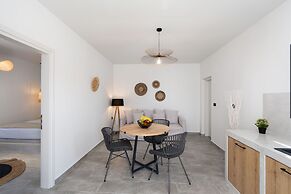 Almira Luxury Suites