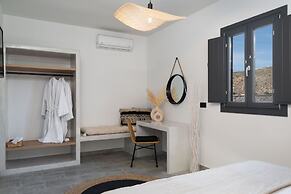 Almira Luxury Suites