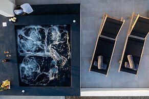 Almira Luxury Suites