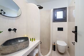 Almira Luxury Suites