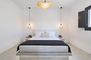 Almira Luxury Suites