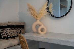 Almira Luxury Suites