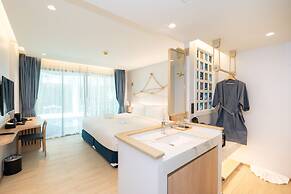 Panwaburi Beachfront Resort