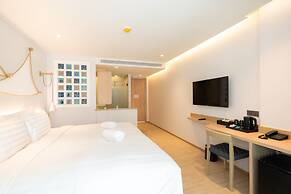 Panwaburi Beachfront Resort