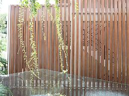 Panwaburi Beachfront Resort