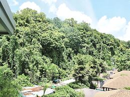 Panwaburi Beachfront Resort