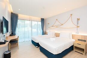 Panwaburi Beachfront Resort