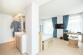 Panwaburi Beachfront Resort