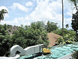 Panwaburi Beachfront Resort