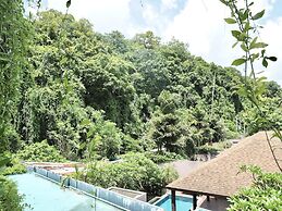 Panwaburi Beachfront Resort